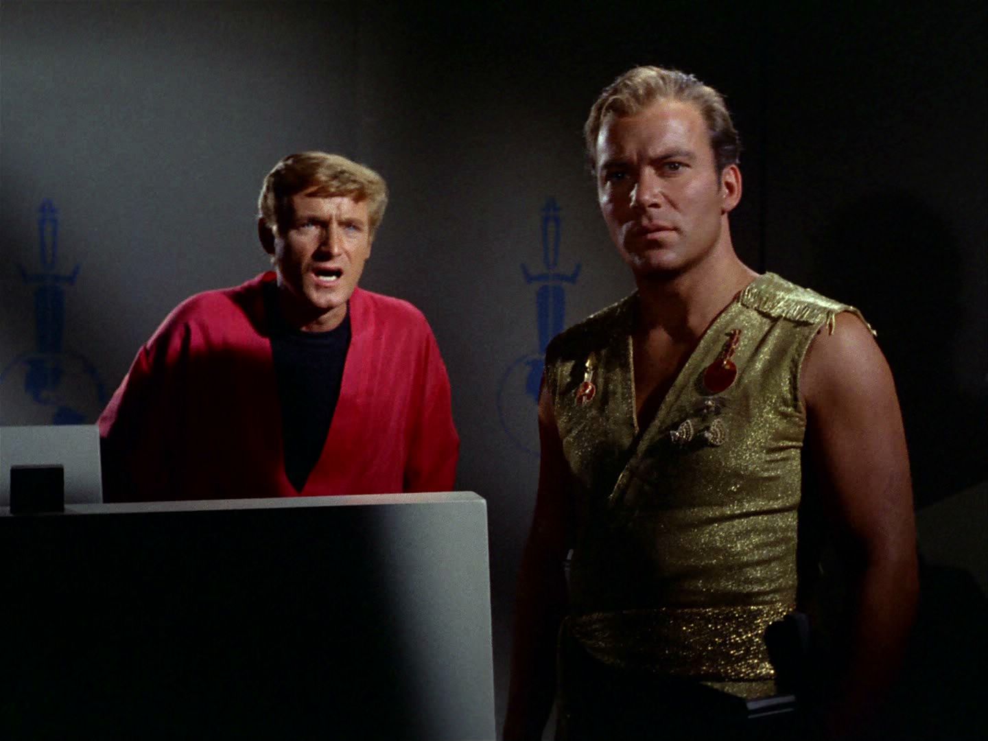 ariane179254_StarTrek_2x04_MirrorMirror_0153.jpg
