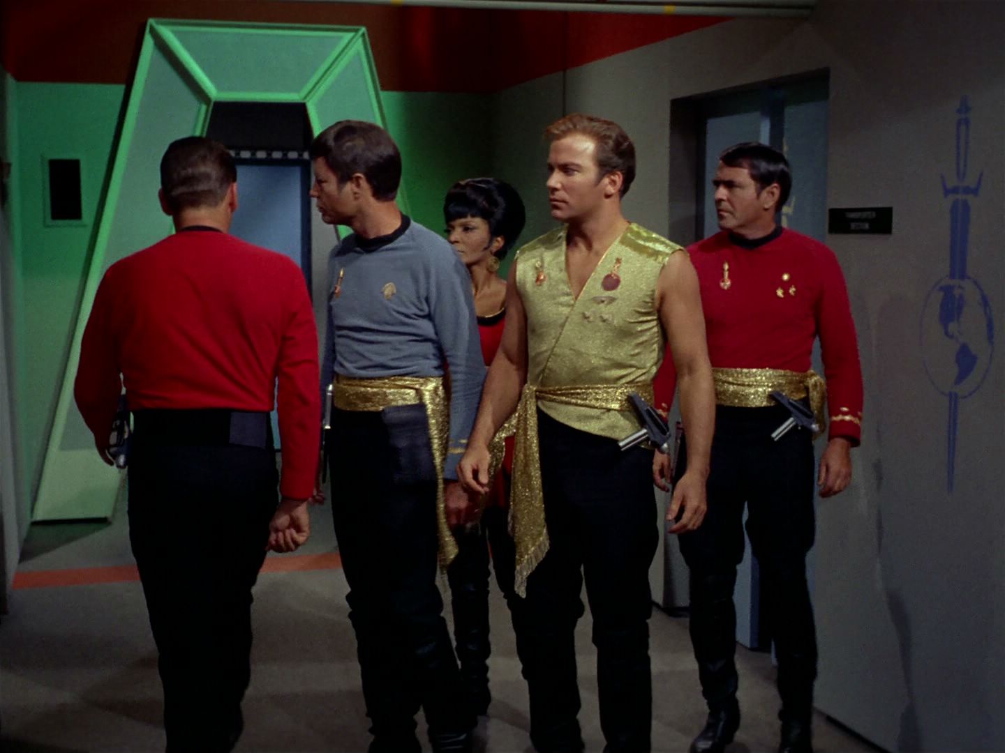 ariane179254_StarTrek_2x04_MirrorMirror_0168.jpg