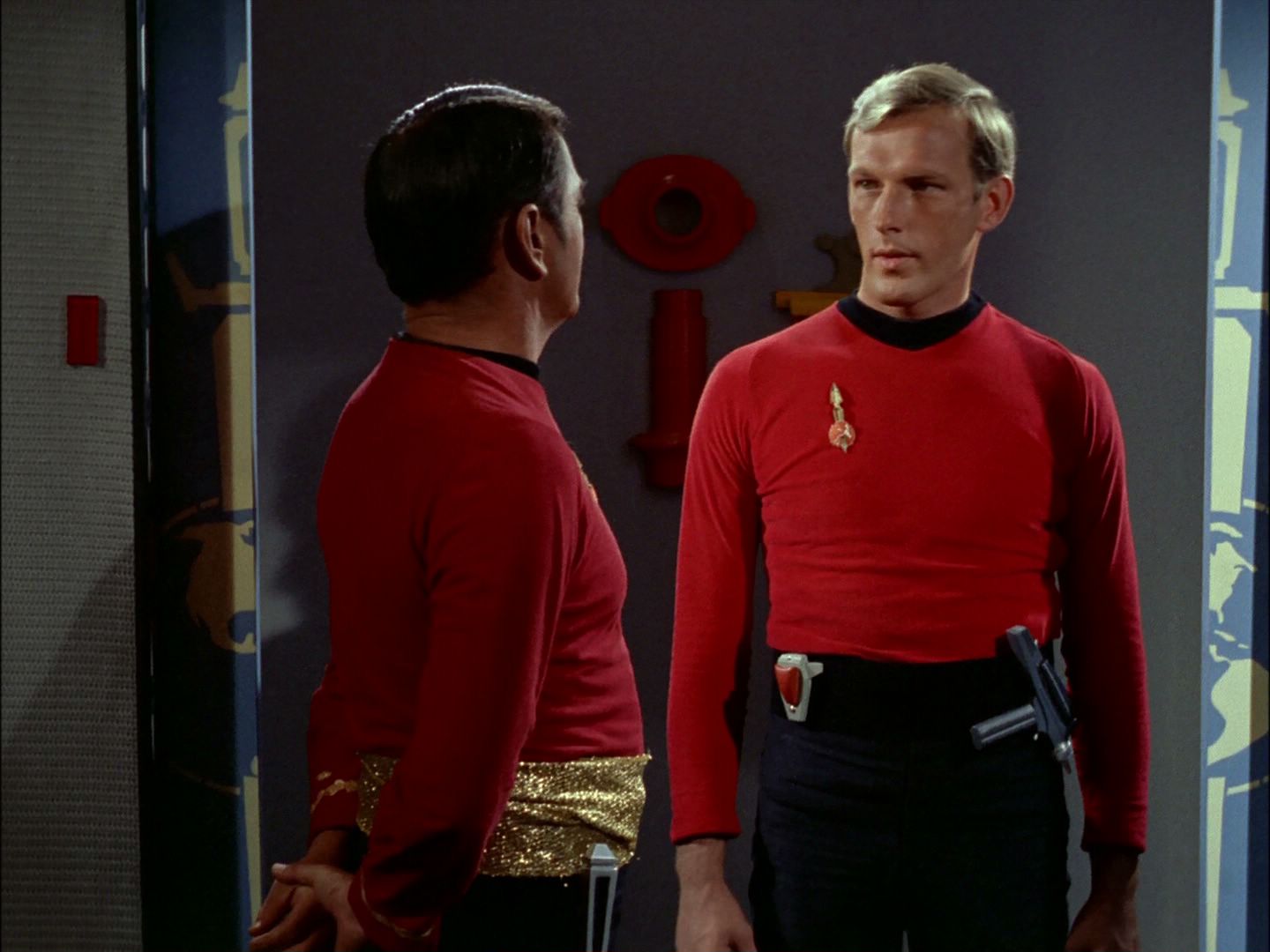 ariane179254_StarTrek_2x04_MirrorMirror_0318.jpg