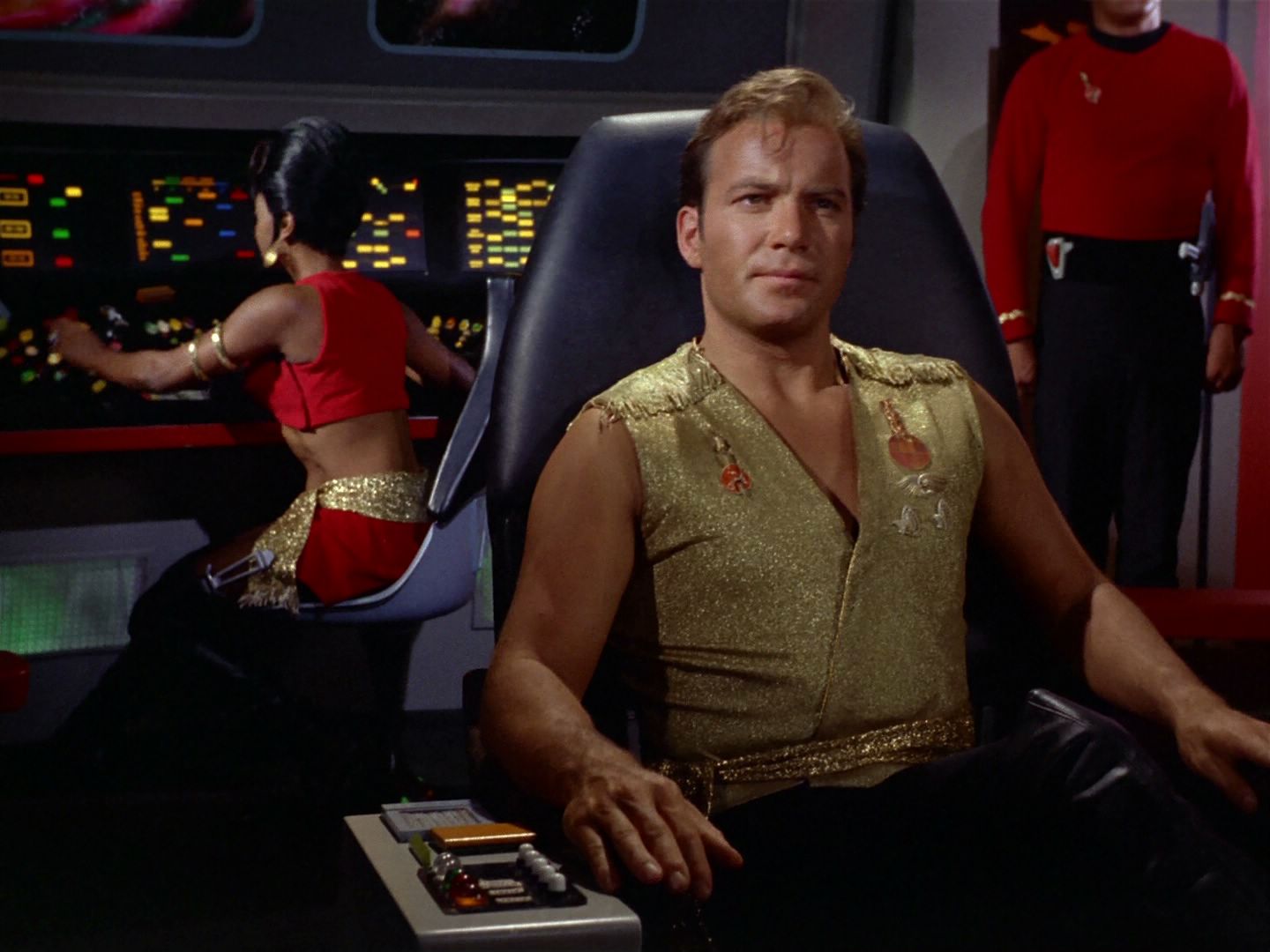 ariane179254_StarTrek_2x04_MirrorMirror_0338.jpg