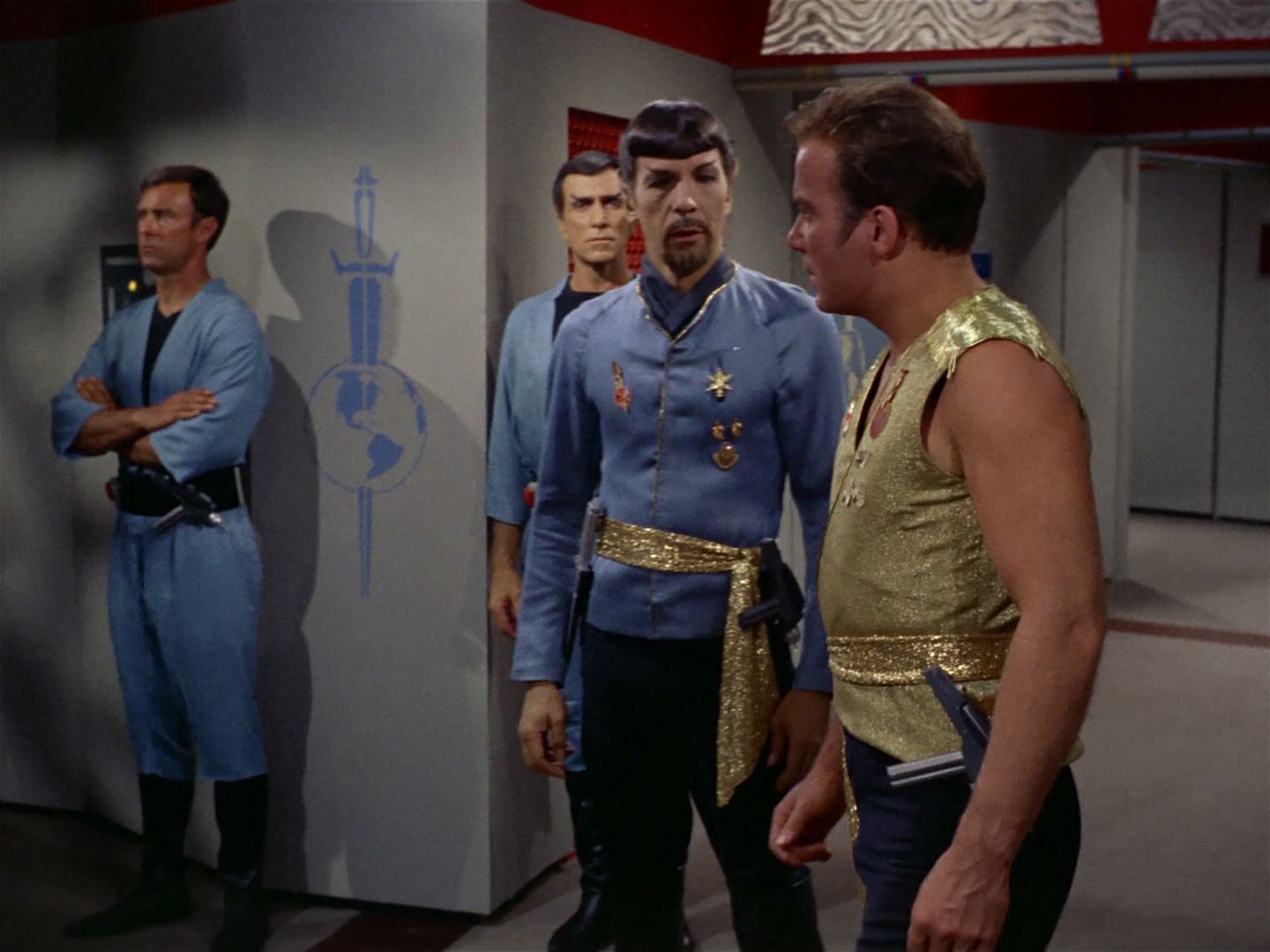 ariane179254_StarTrek_2x04_MirrorMirror_0611.jpg