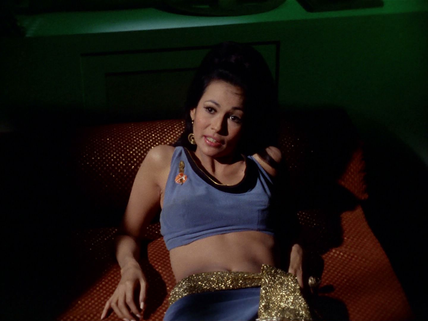 ariane179254_StarTrek_2x04_MirrorMirror_0670.jpg