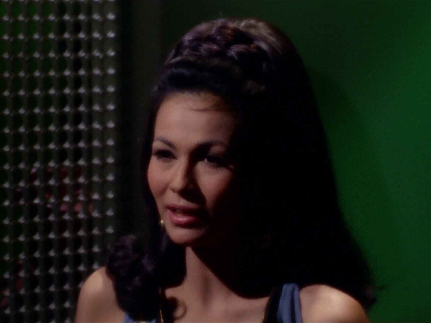 ariane179254_StarTrek_2x04_MirrorMirror_0690.jpg
