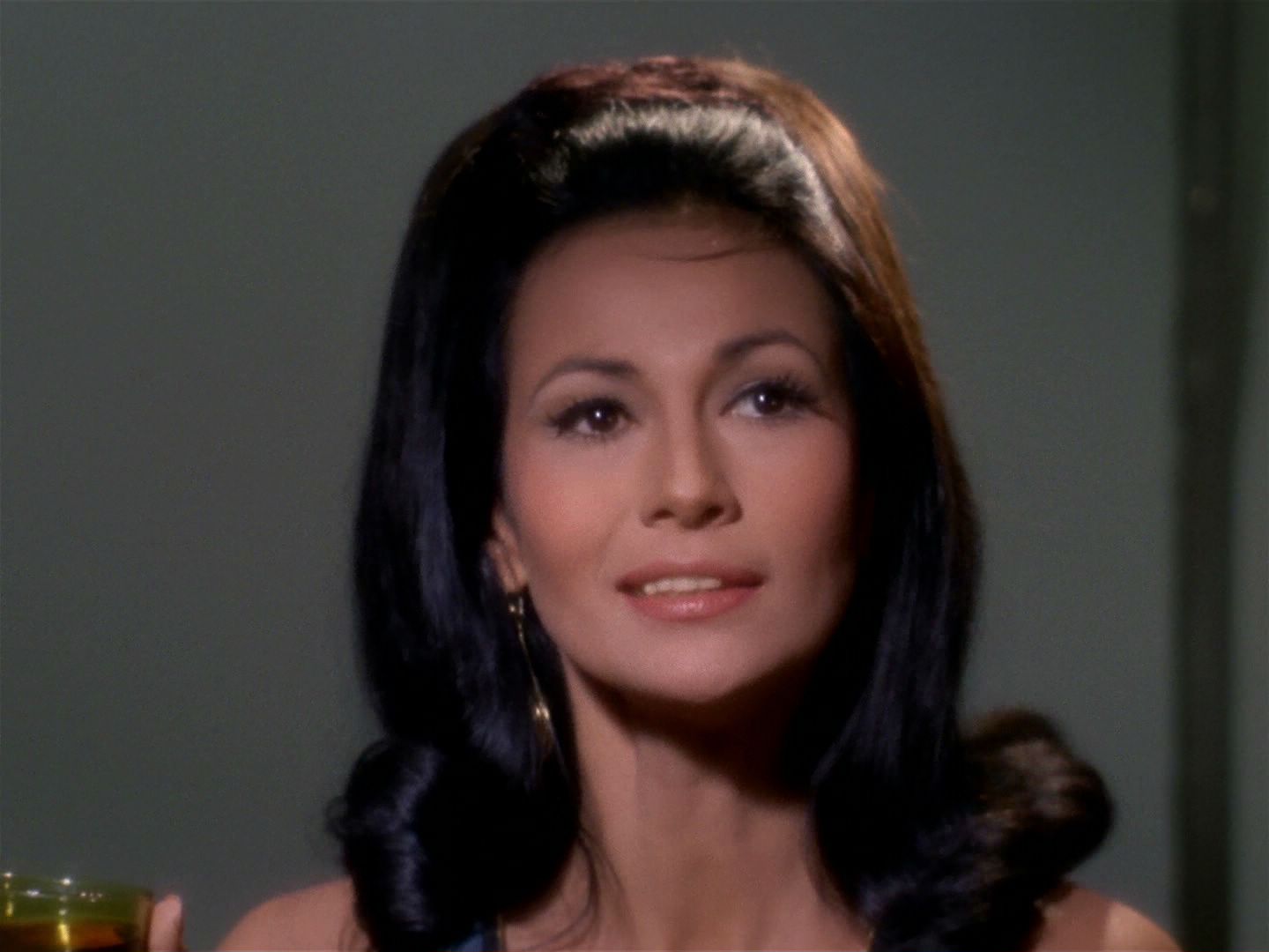 ariane179254_StarTrek_2x04_MirrorMirror_0799.jpg