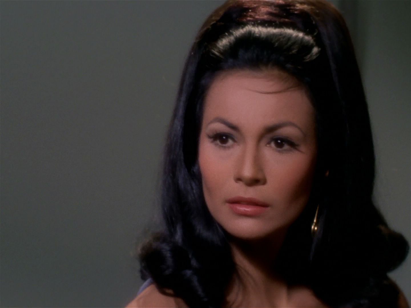 ariane179254_StarTrek_2x04_MirrorMirror_0839.jpg