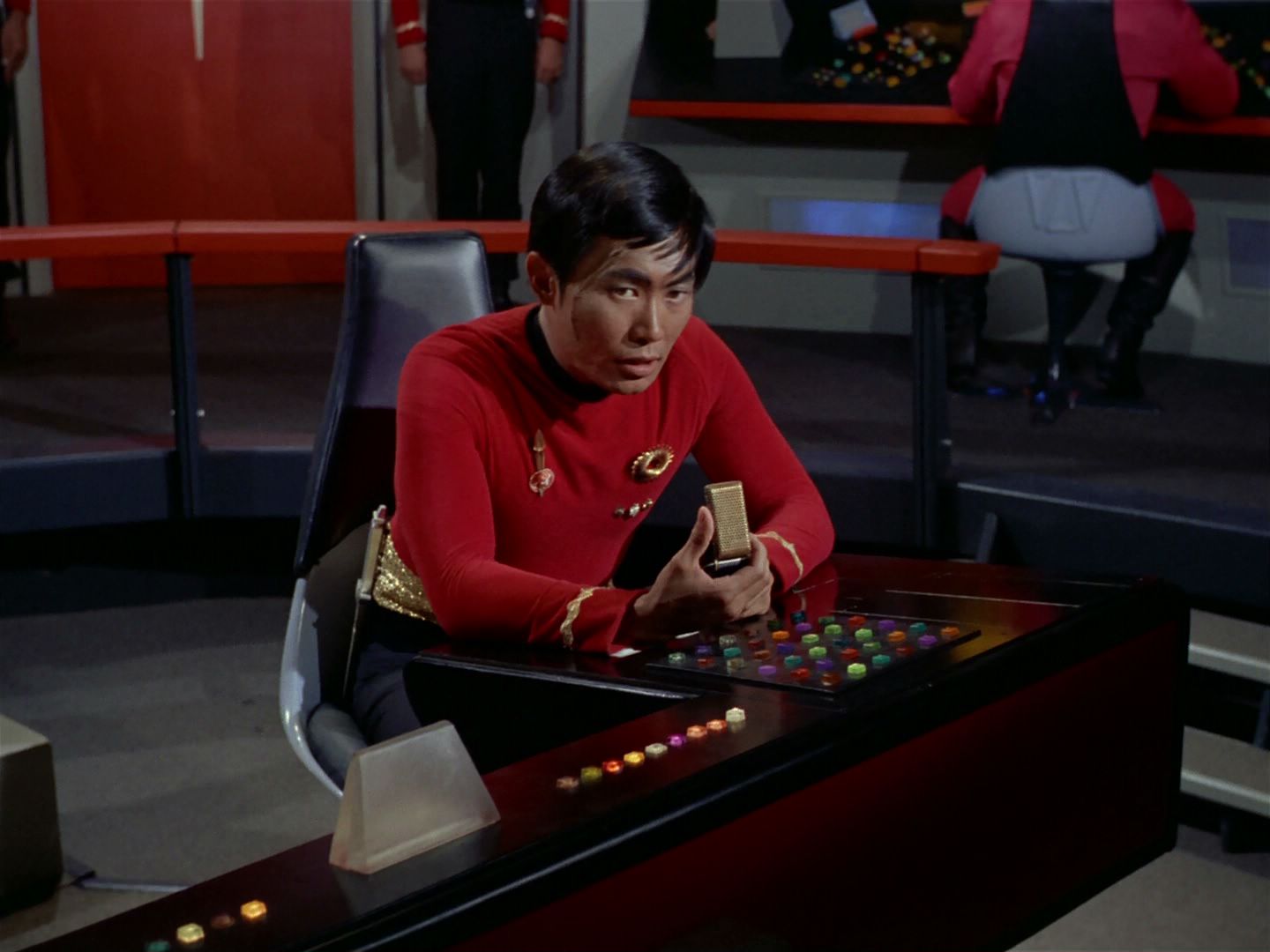 ariane179254_StarTrek_2x04_MirrorMirror_0890.jpg