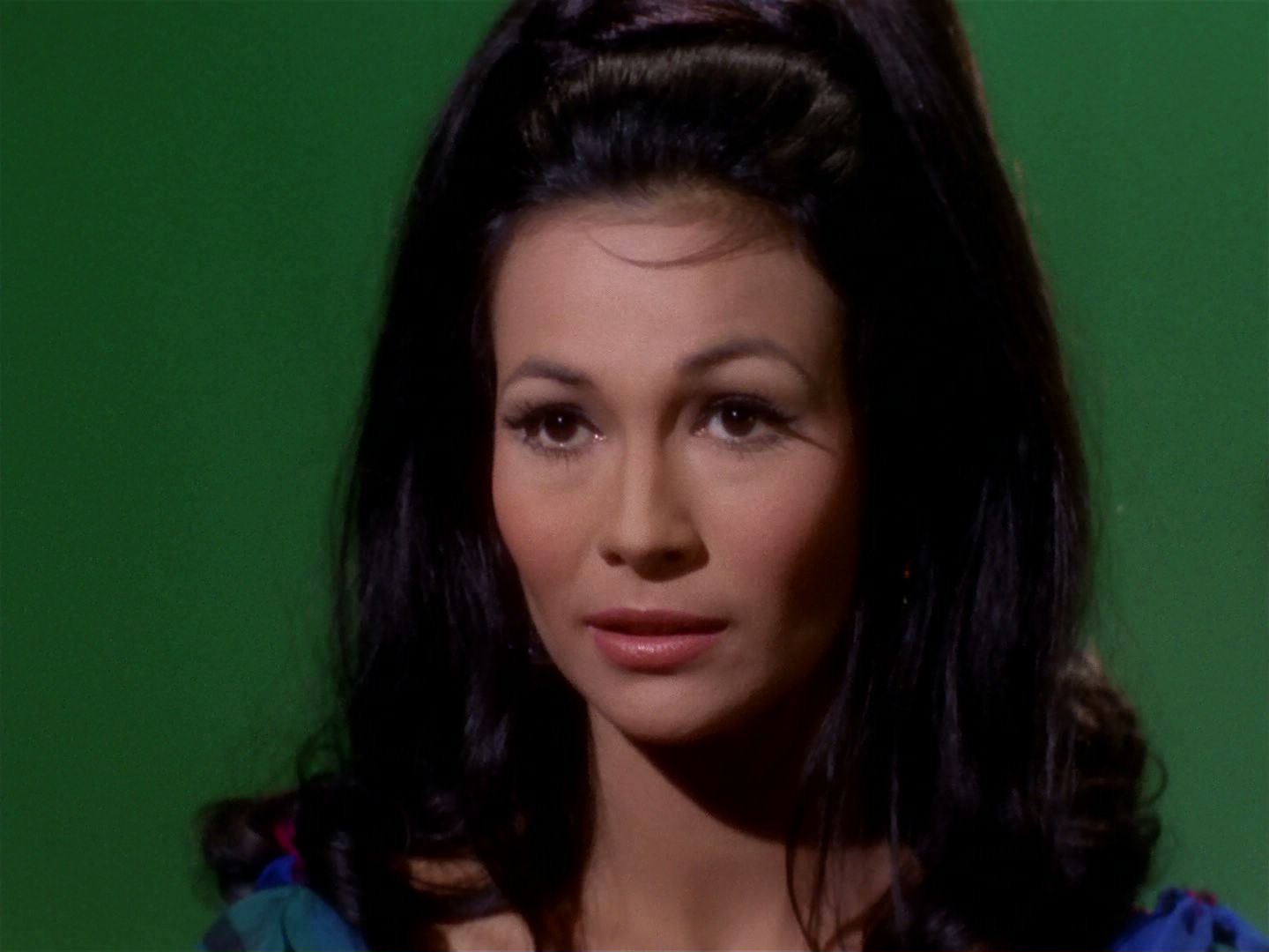 ariane179254_StarTrek_2x04_MirrorMirror_0938.jpg