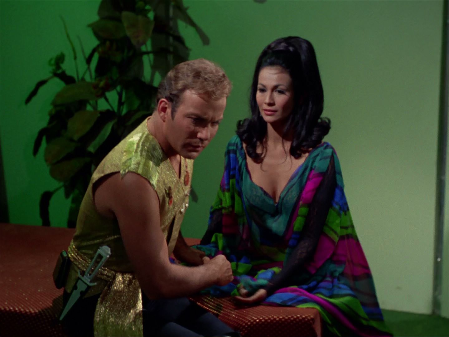 ariane179254_StarTrek_2x04_MirrorMirror_0962.jpg