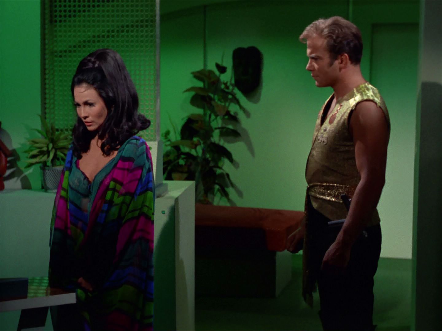 ariane179254_StarTrek_2x04_MirrorMirror_0997.jpg