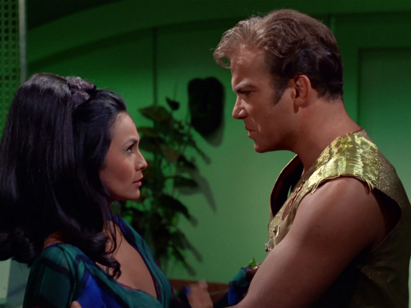 ariane179254_StarTrek_2x04_MirrorMirror_1010.jpg
