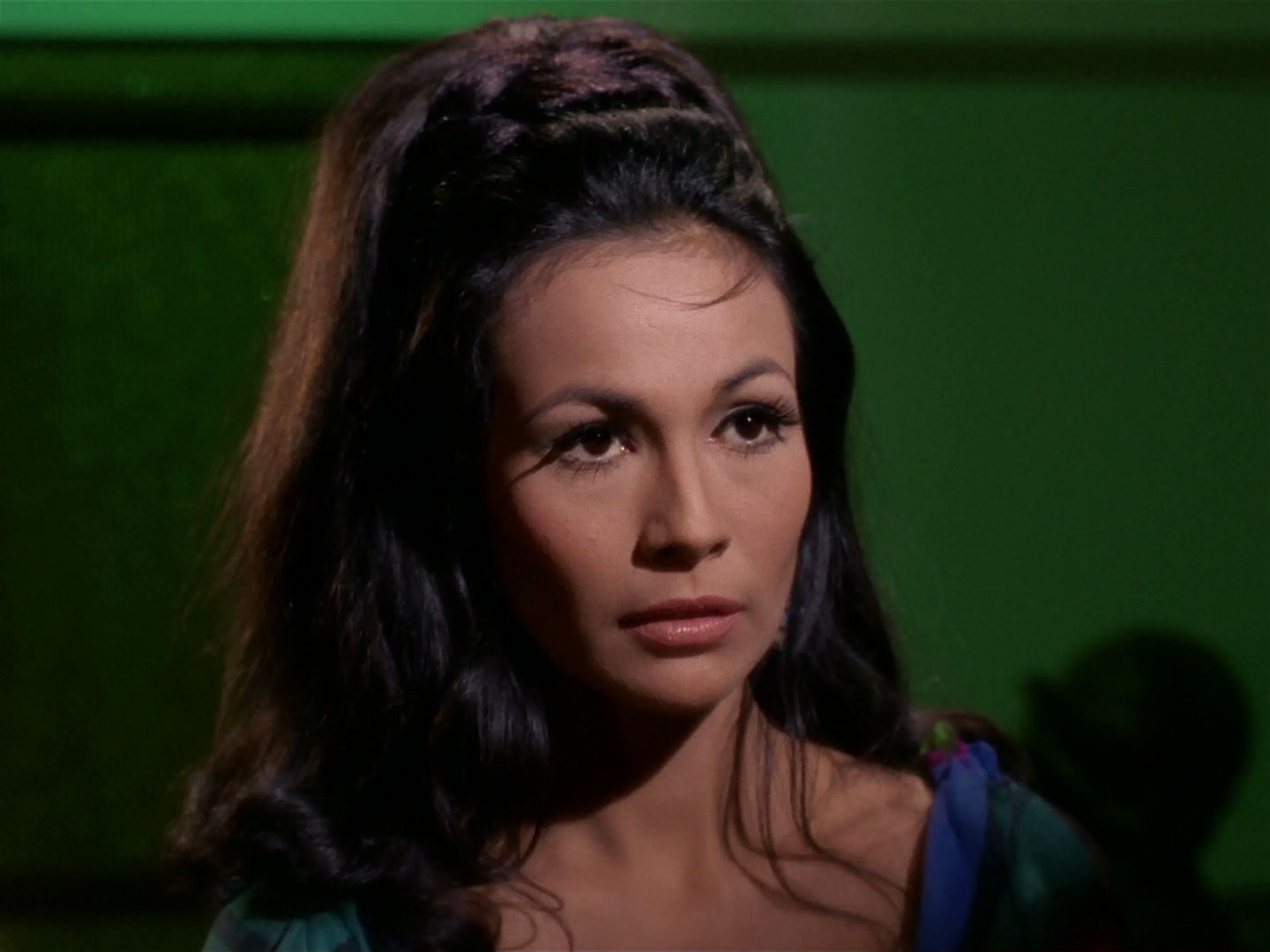 ariane179254_StarTrek_2x04_MirrorMirror_1015.jpg