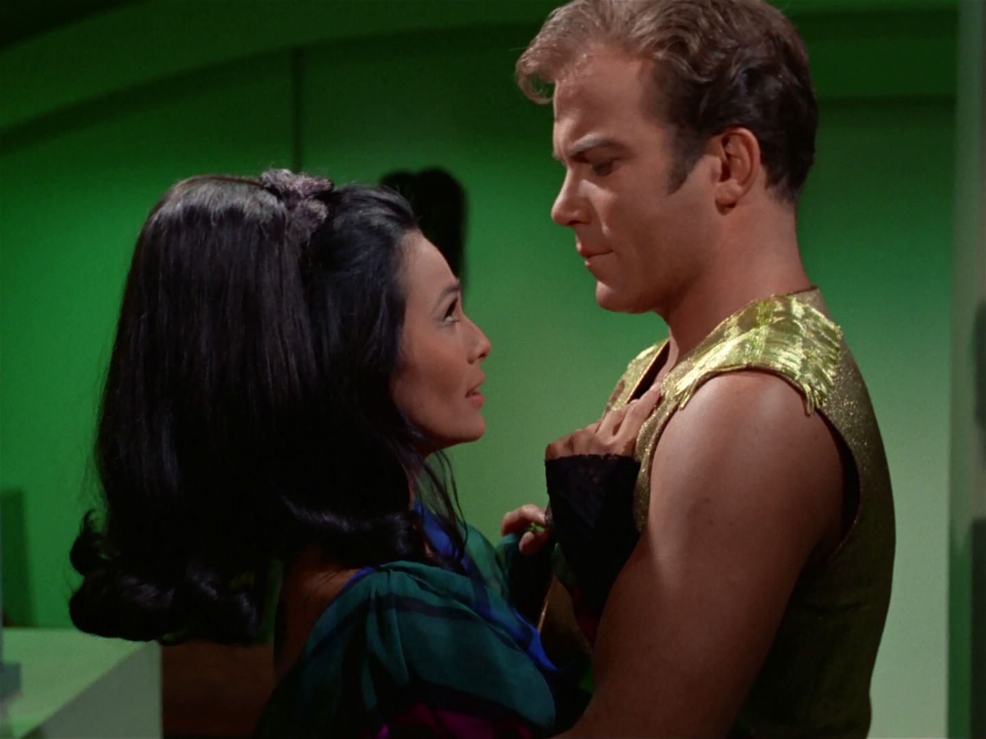 ariane179254_StarTrek_2x04_MirrorMirror_1030.jpg