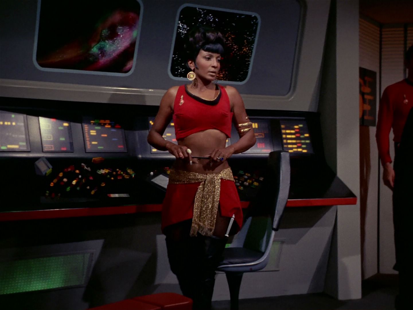 ariane179254_StarTrek_2x04_MirrorMirror_1070.jpg