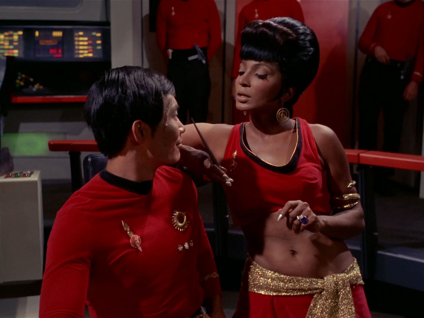 ariane179254_StarTrek_2x04_MirrorMirror_1080.jpg