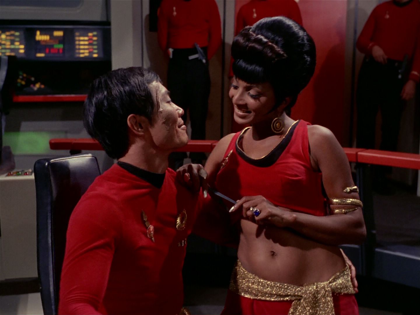ariane179254_StarTrek_2x04_MirrorMirror_1084.jpg