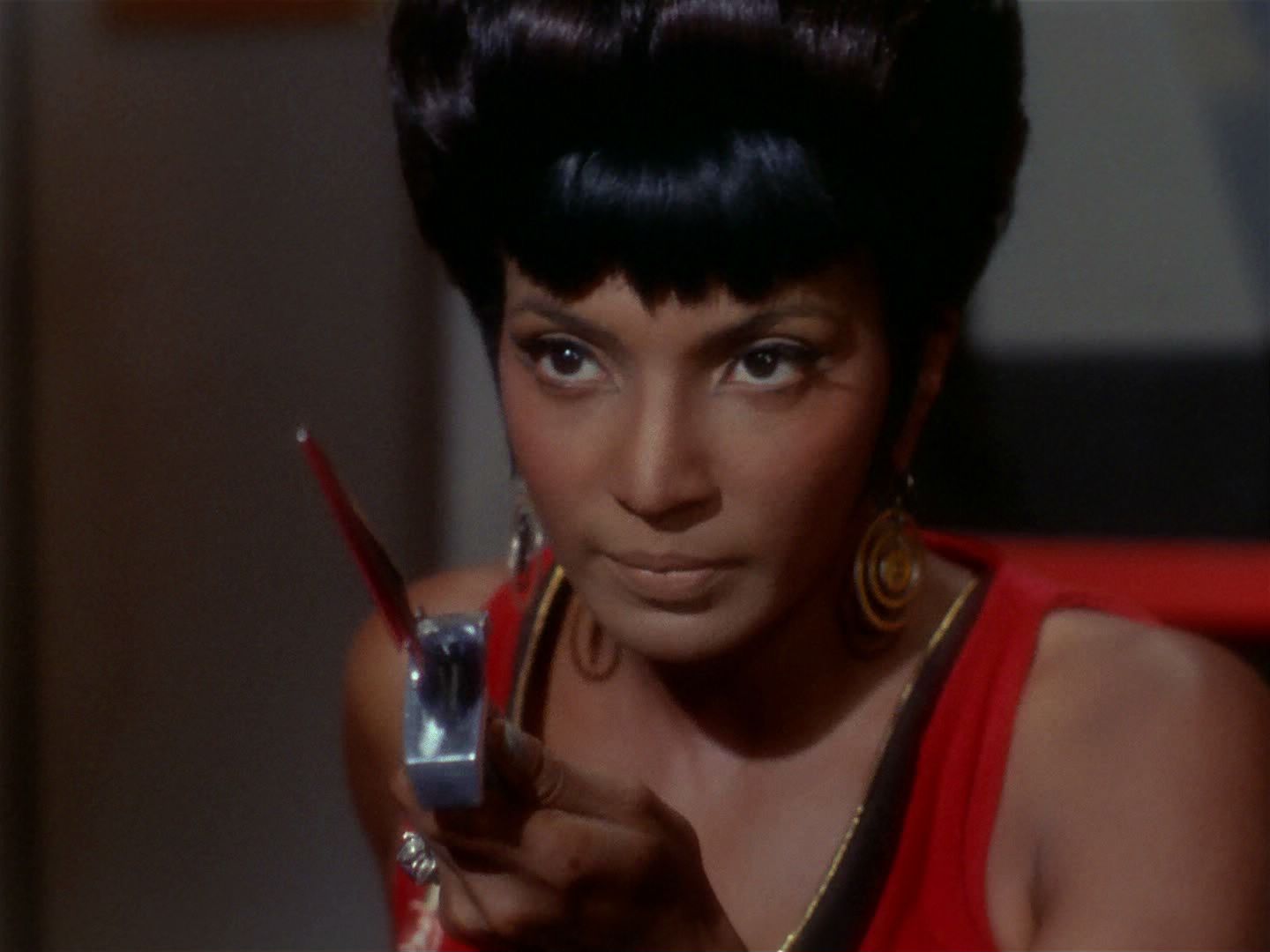 ariane179254_StarTrek_2x04_MirrorMirror_1112.jpg
