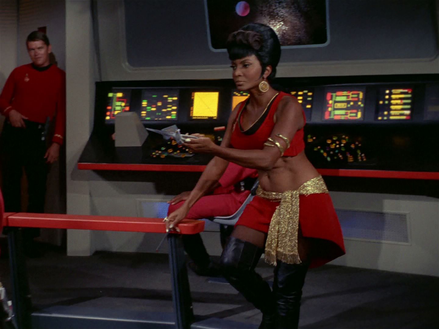 ariane179254_StarTrek_2x04_MirrorMirror_1118.jpg
