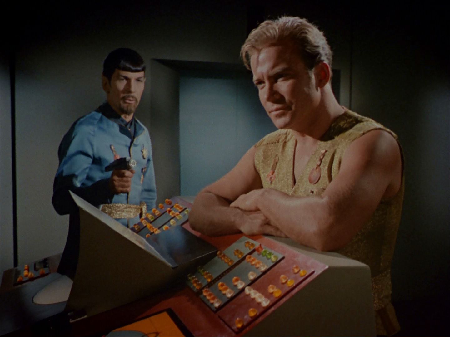 ariane179254_StarTrek_2x04_MirrorMirror_1145.jpg