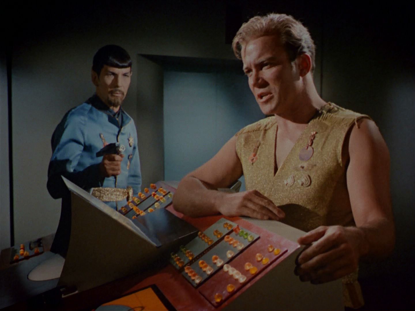 ariane179254_StarTrek_2x04_MirrorMirror_1148.jpg