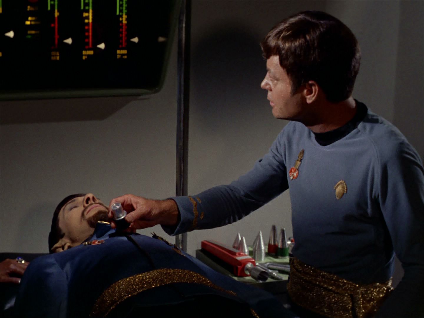 ariane179254_StarTrek_2x04_MirrorMirror_1191.jpg