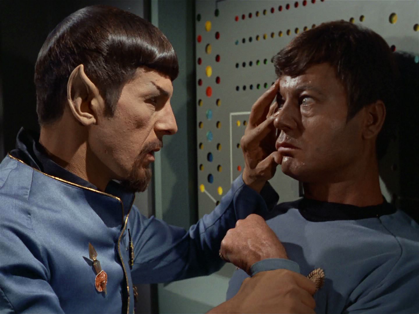 ariane179254_StarTrek_2x04_MirrorMirror_1274.jpg