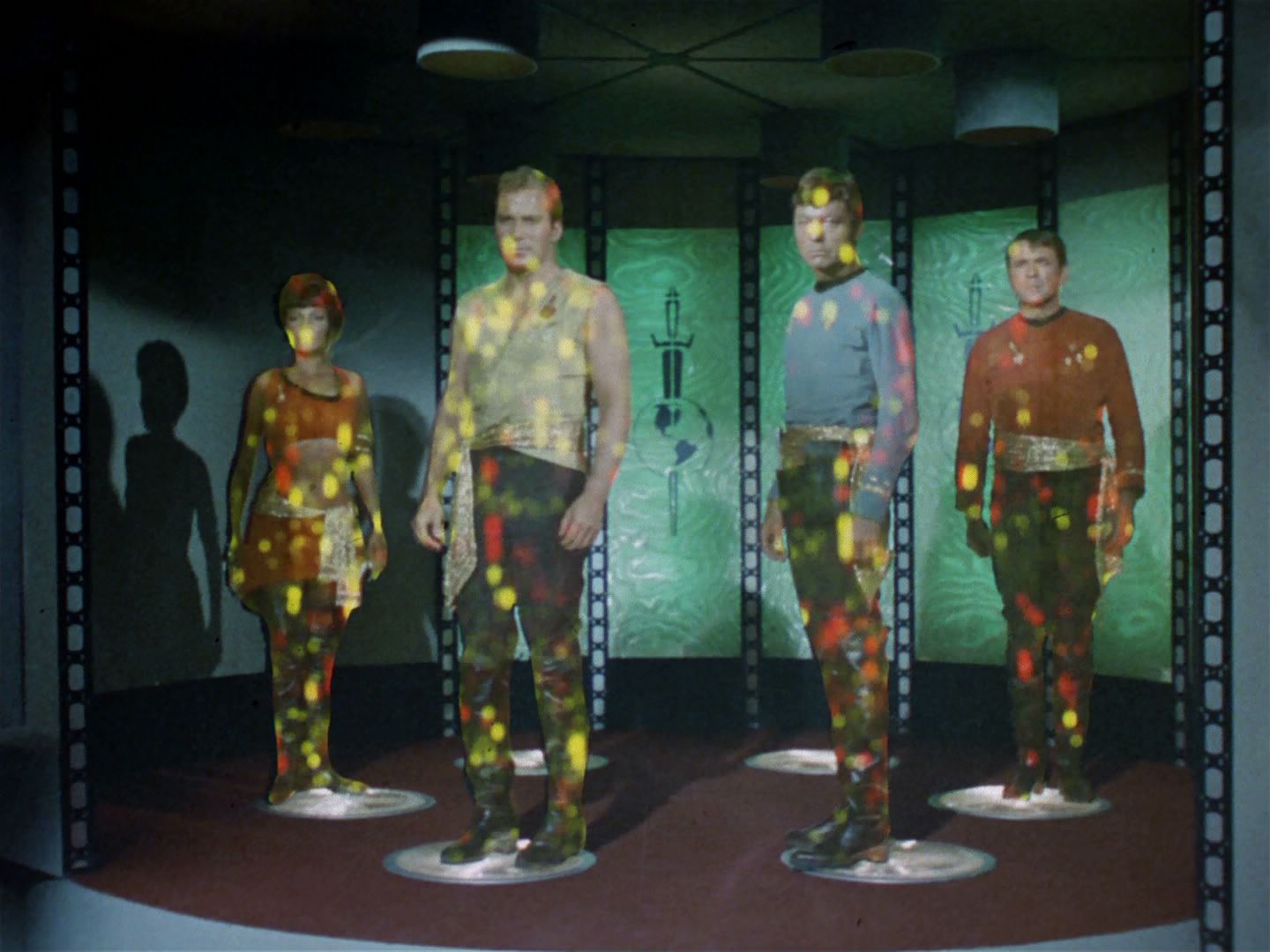 ariane179254_StarTrek_2x04_MirrorMirror_1391.jpg