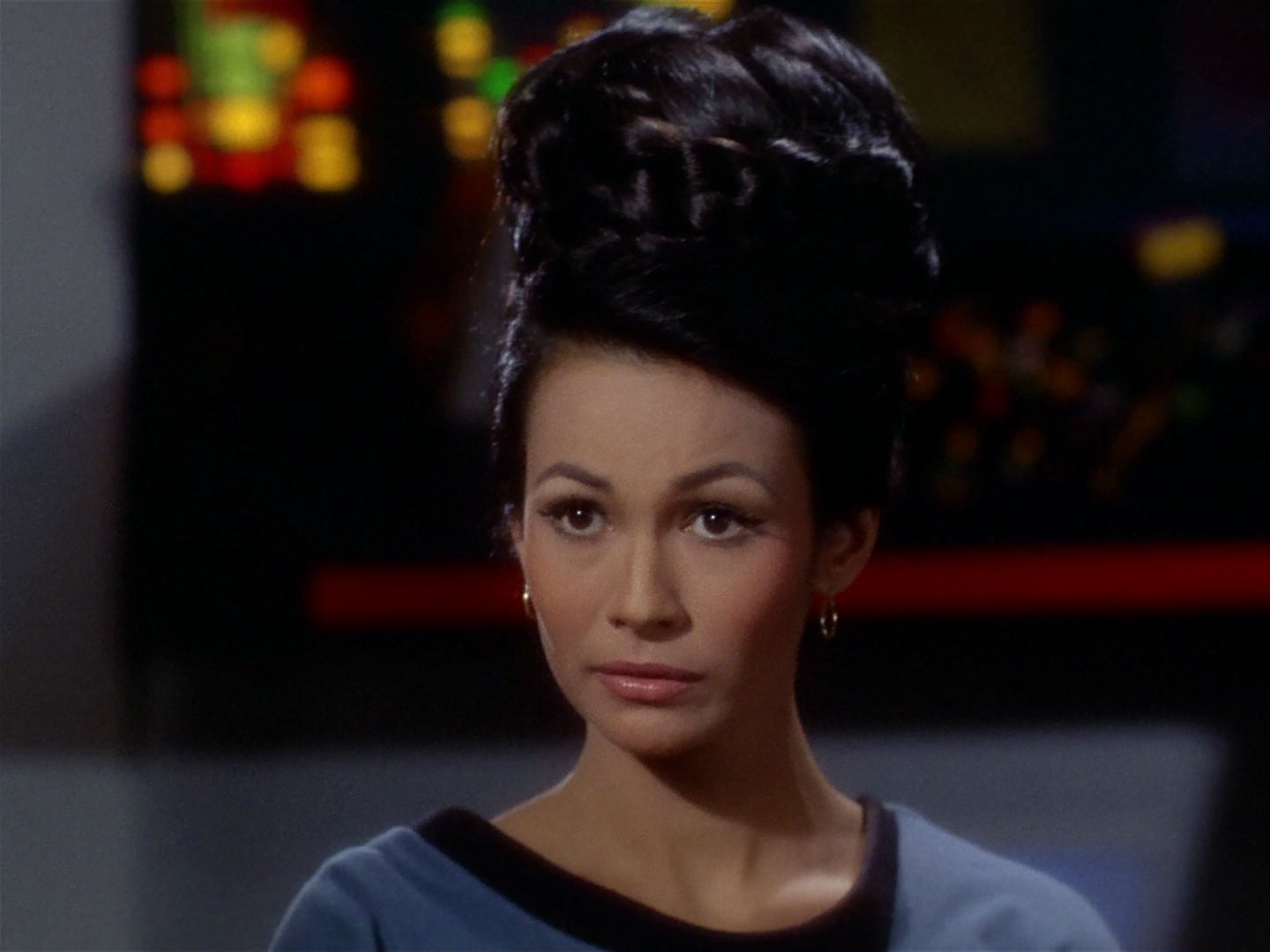 ariane179254_StarTrek_2x04_MirrorMirror_1470.jpg