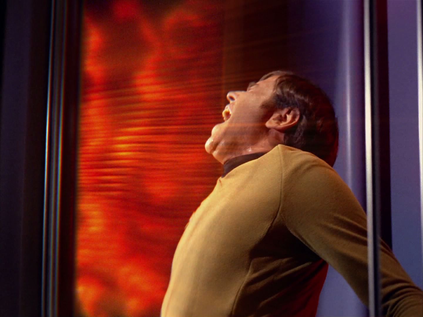 ariane179254_StarTrek_2x04_MirrorMirror_NewEffects_0037.jpg
