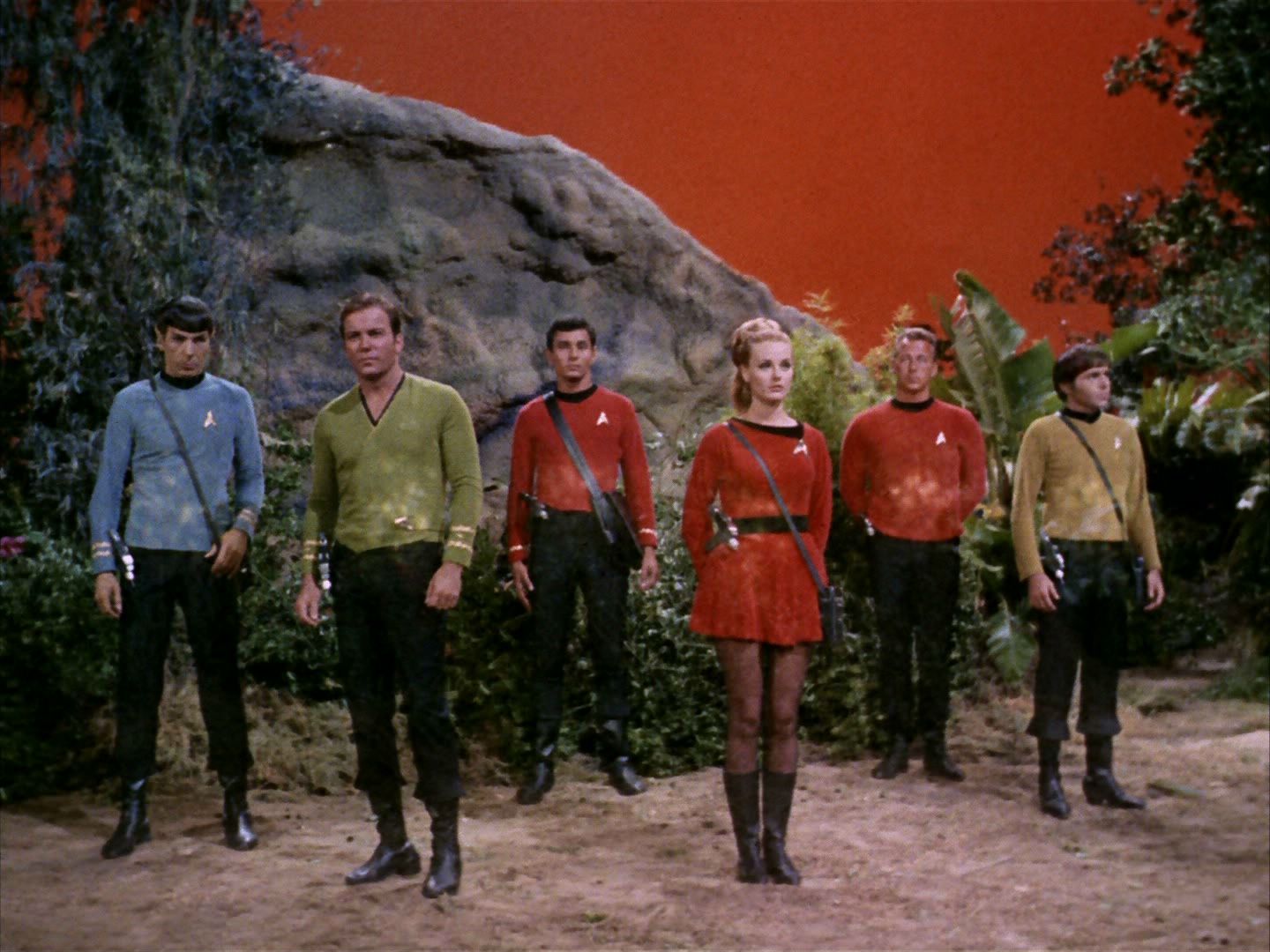 ariane179254_StarTrek_2x05_TheApple_0010.jpg