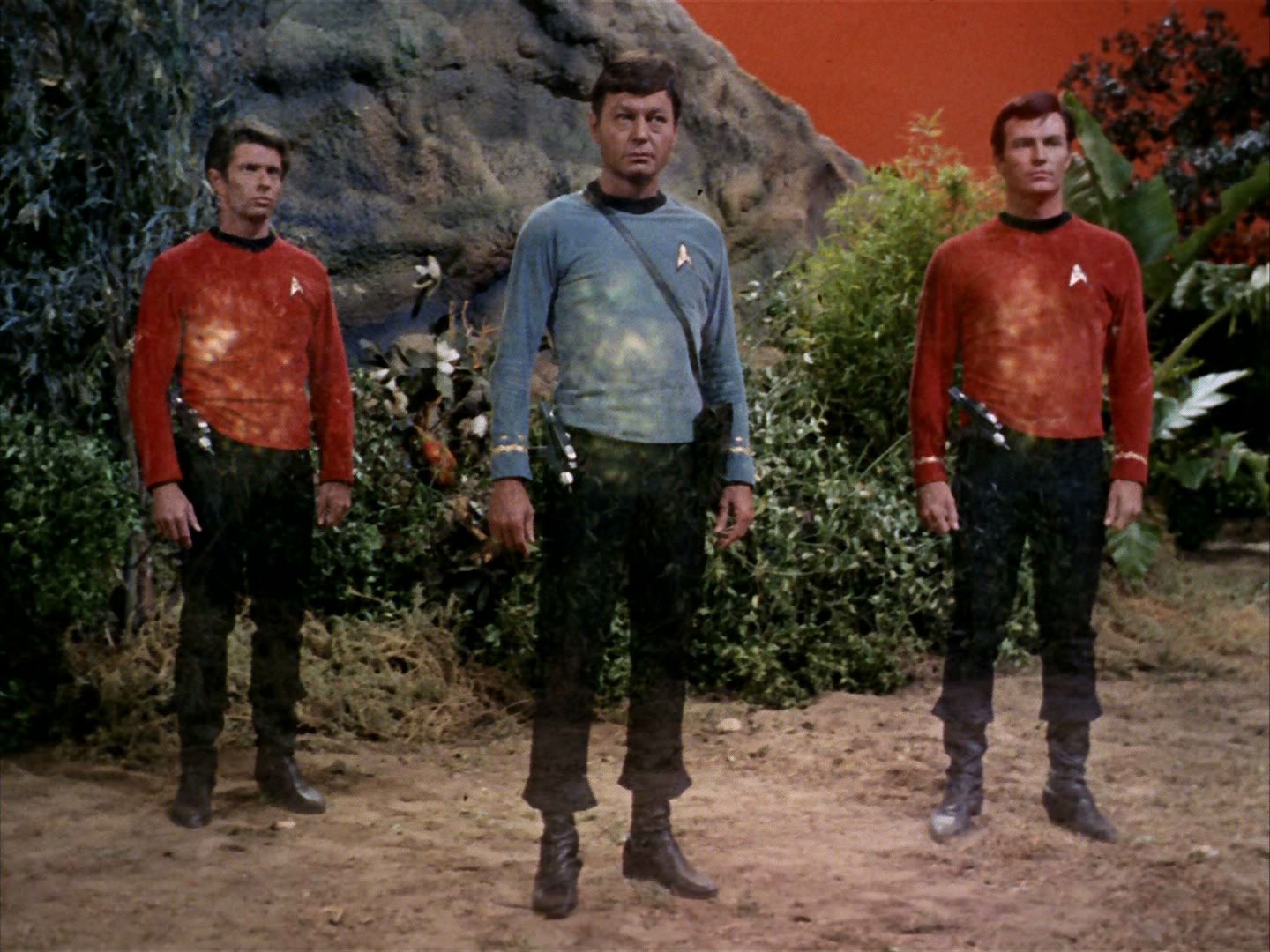 ariane179254_StarTrek_2x05_TheApple_0023.jpg