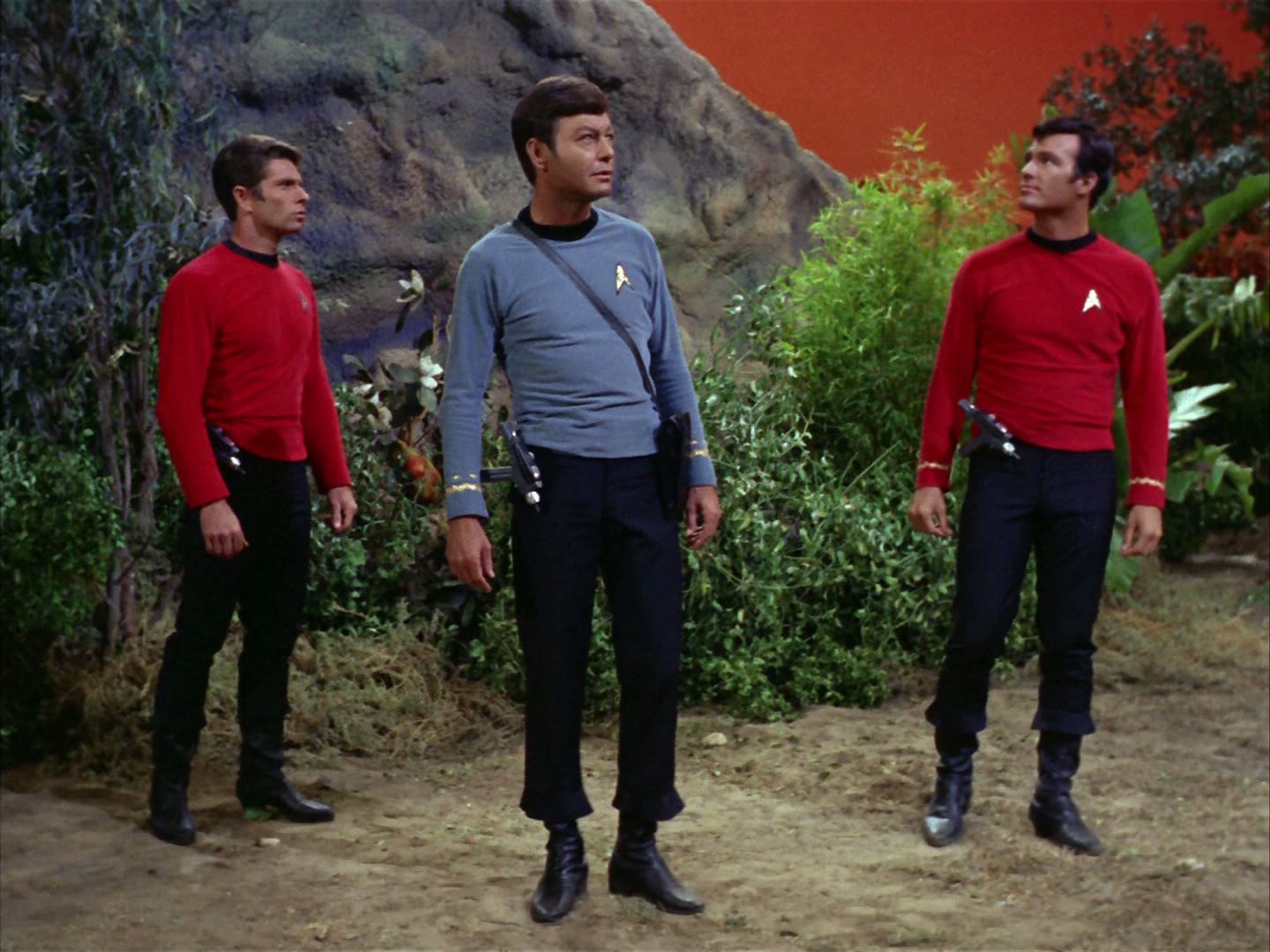 ariane179254_StarTrek_2x05_TheApple_0028.jpg