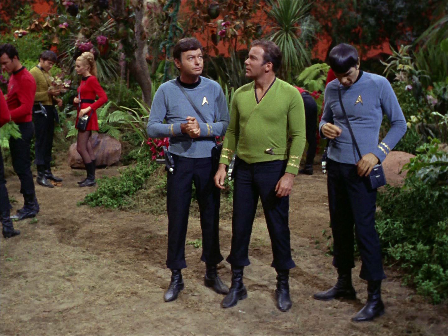 ariane179254_StarTrek_2x05_TheApple_0036.jpg