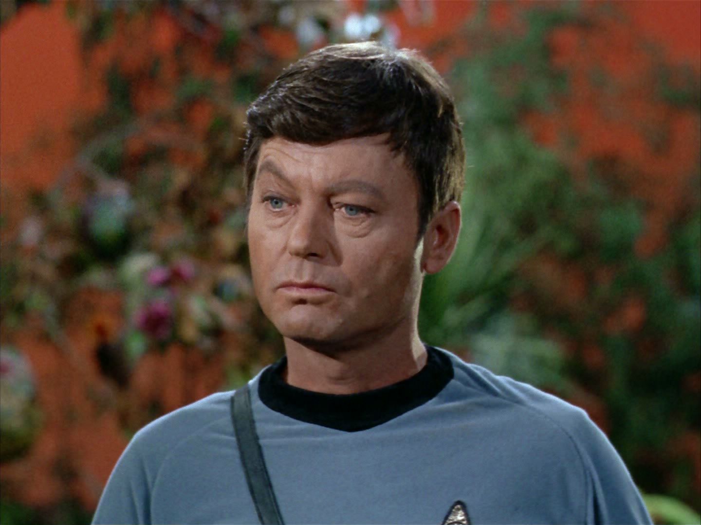 ariane179254_StarTrek_2x05_TheApple_0062.jpg