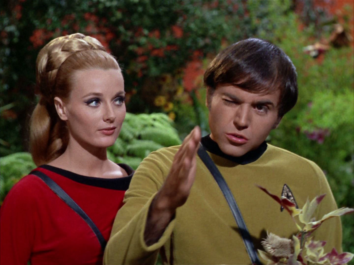 ariane179254_StarTrek_2x05_TheApple_0066.jpg