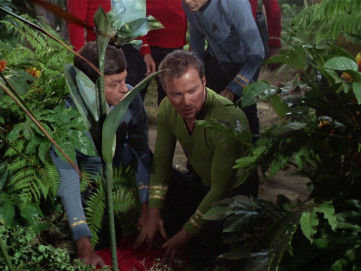 ariane179254_StarTrek_2x05_TheApple_0084.jpg