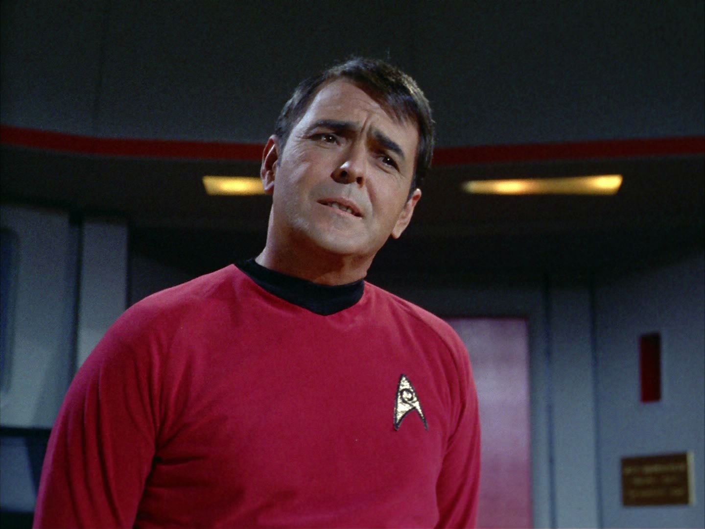 ariane179254_StarTrek_2x05_TheApple_0117.jpg