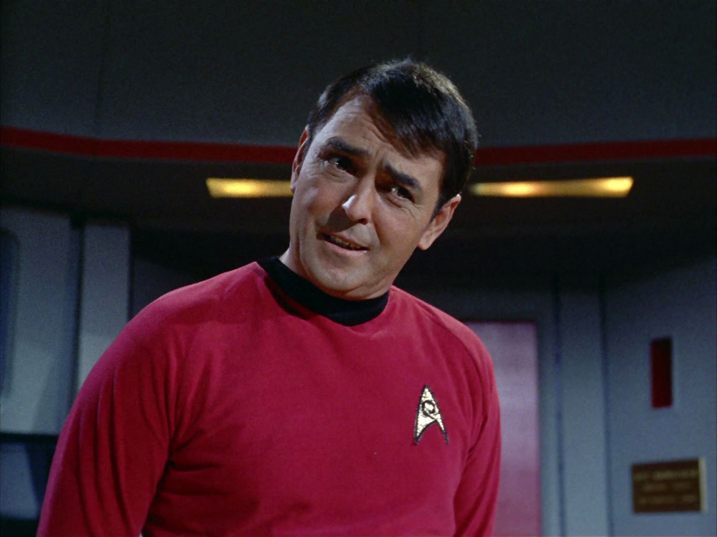 ariane179254_StarTrek_2x05_TheApple_0118.jpg