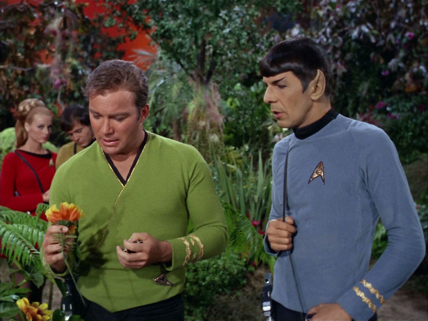 ariane179254_StarTrek_2x05_TheApple_0131.jpg
