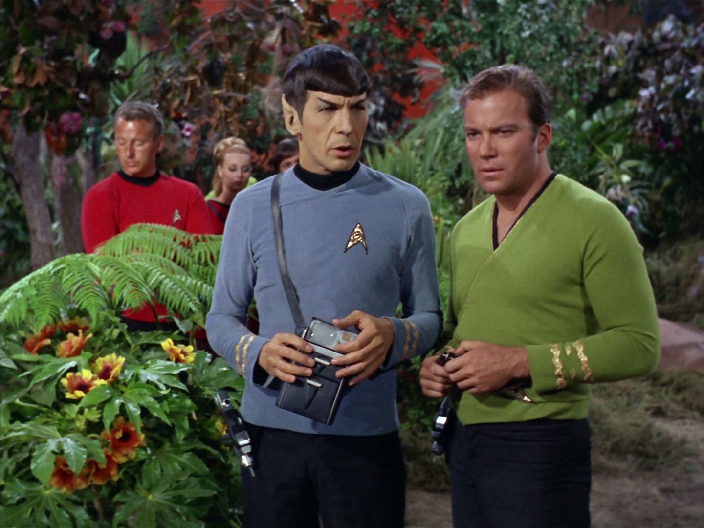ariane179254_StarTrek_2x05_TheApple_0159.jpg