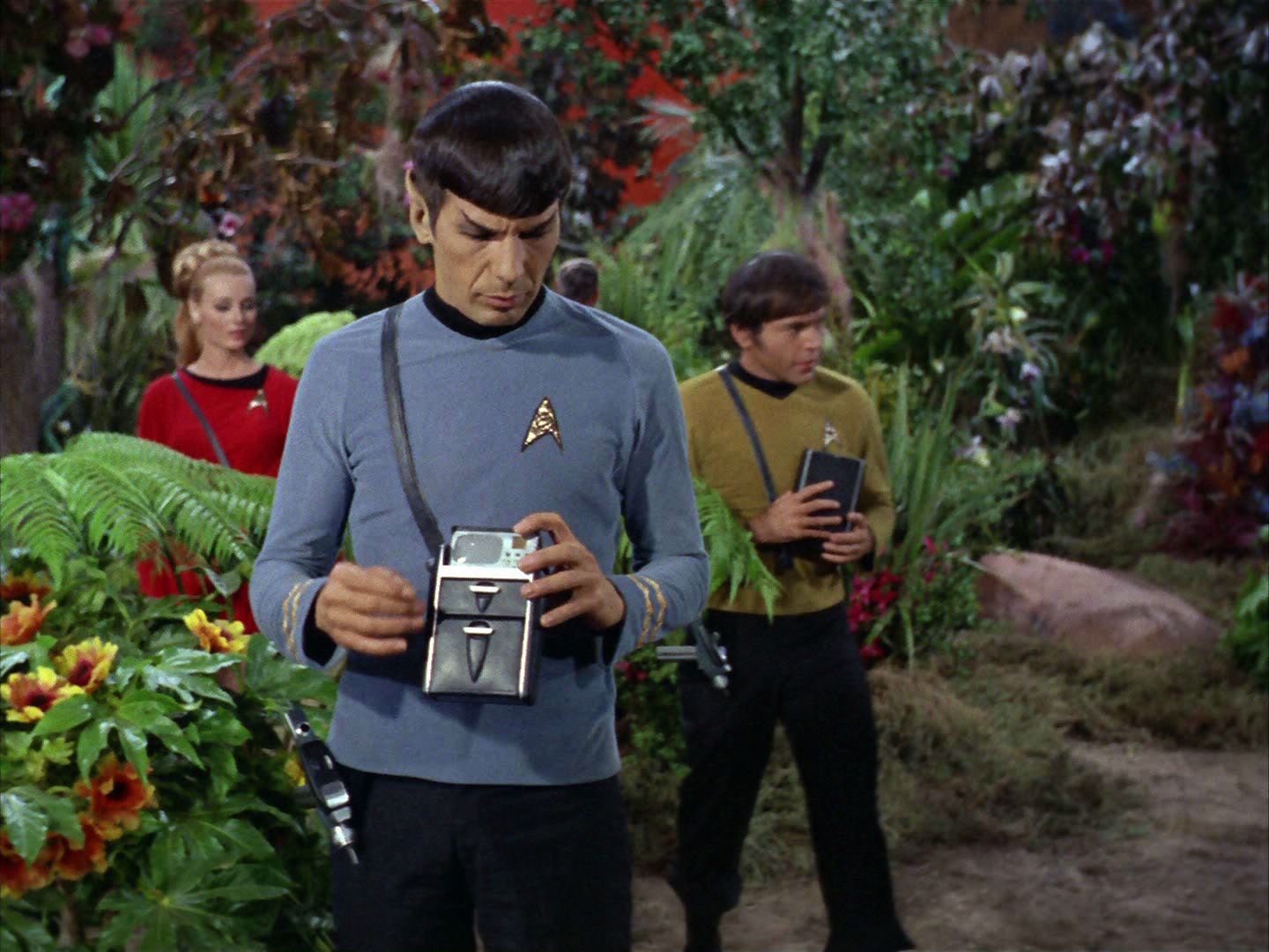 ariane179254_StarTrek_2x05_TheApple_0166.jpg