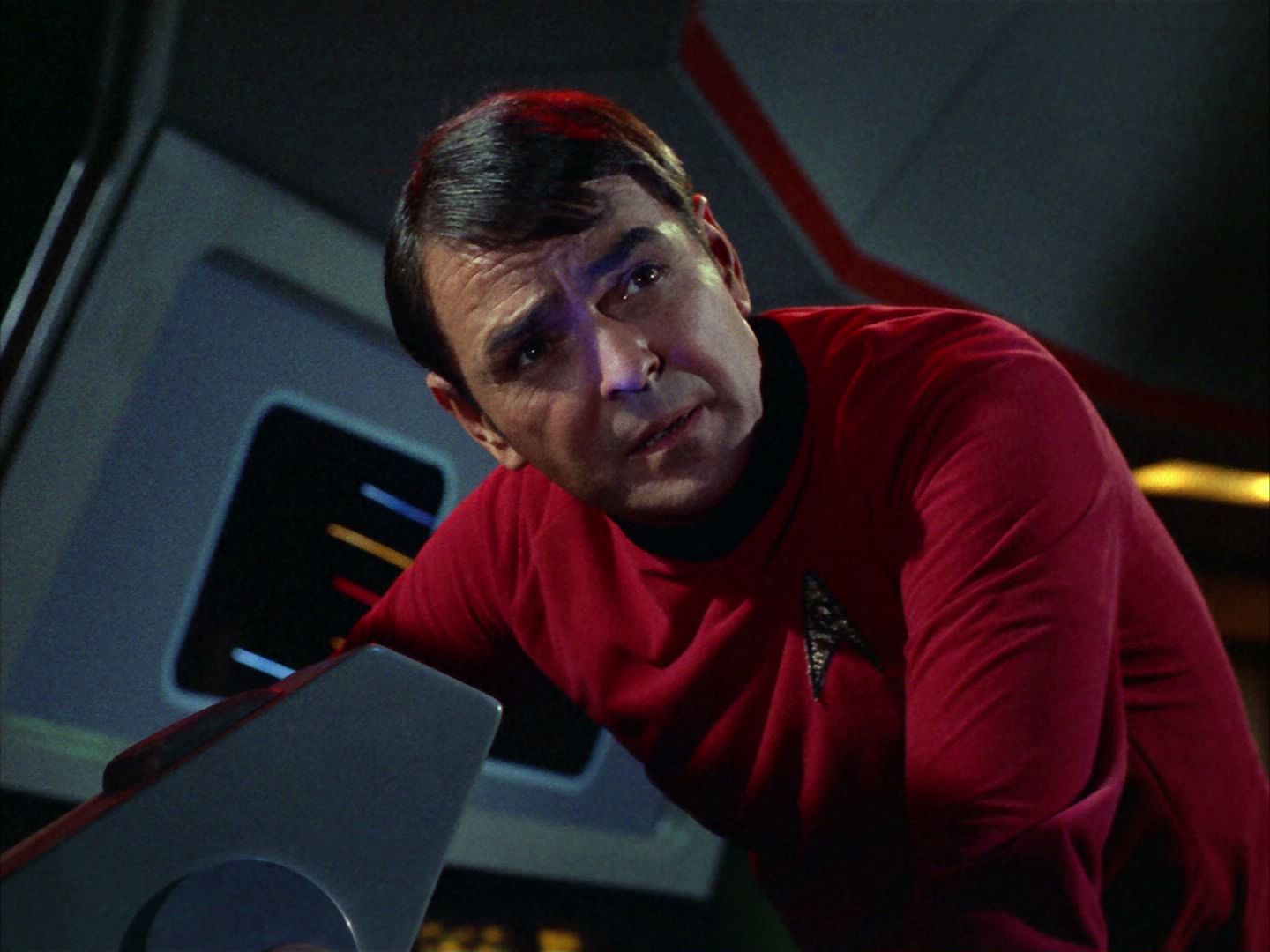 ariane179254_StarTrek_2x05_TheApple_0255.jpg