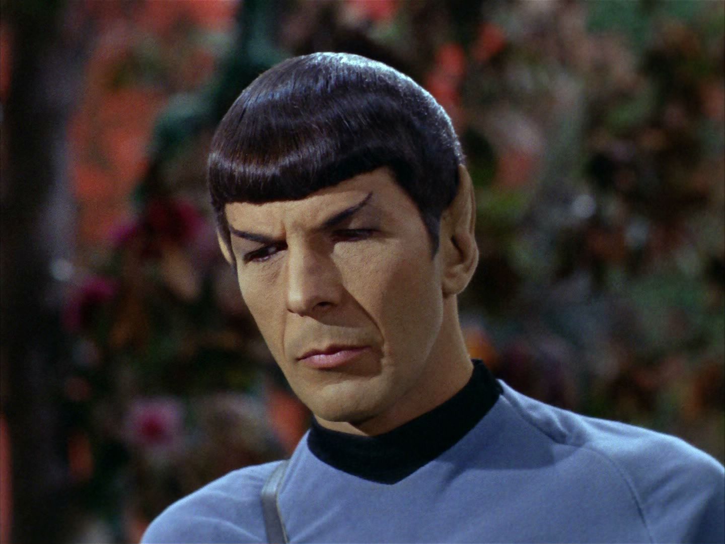 ariane179254_StarTrek_2x05_TheApple_0268.jpg