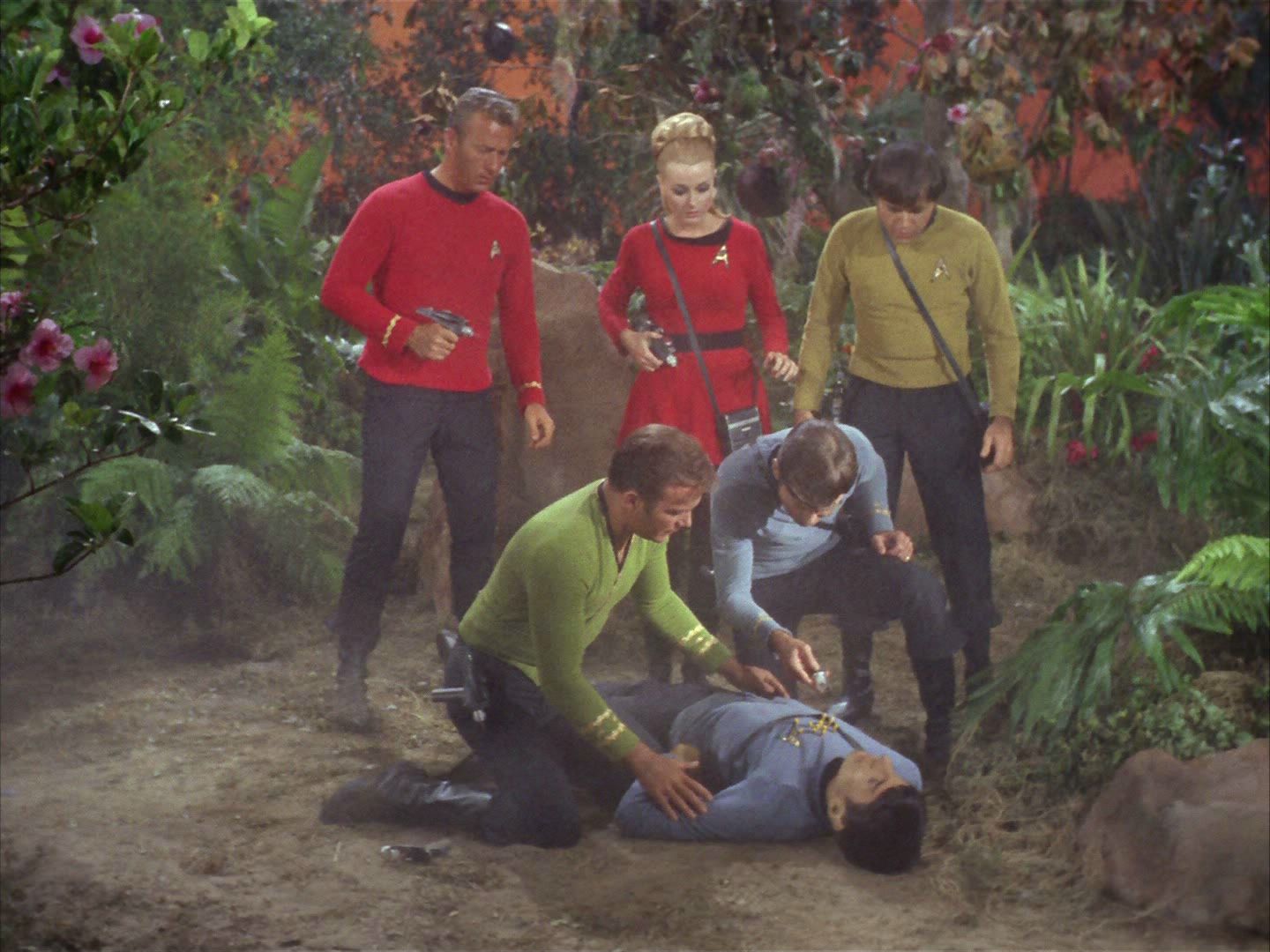 ariane179254_StarTrek_2x05_TheApple_0297.jpg