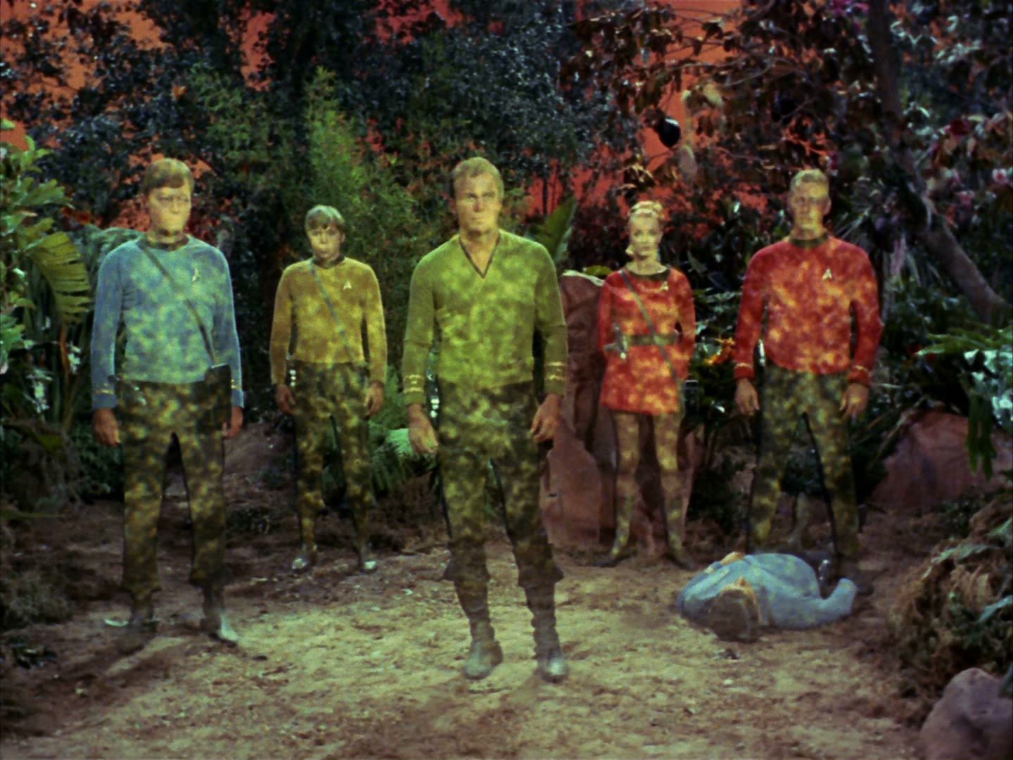ariane179254_StarTrek_2x05_TheApple_0323.jpg