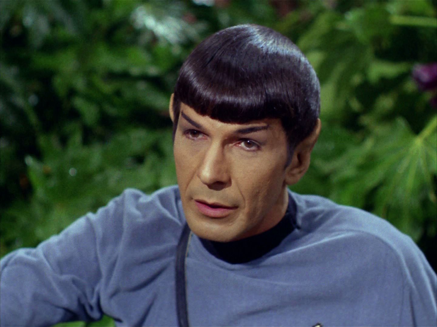 ariane179254_StarTrek_2x05_TheApple_0374.jpg