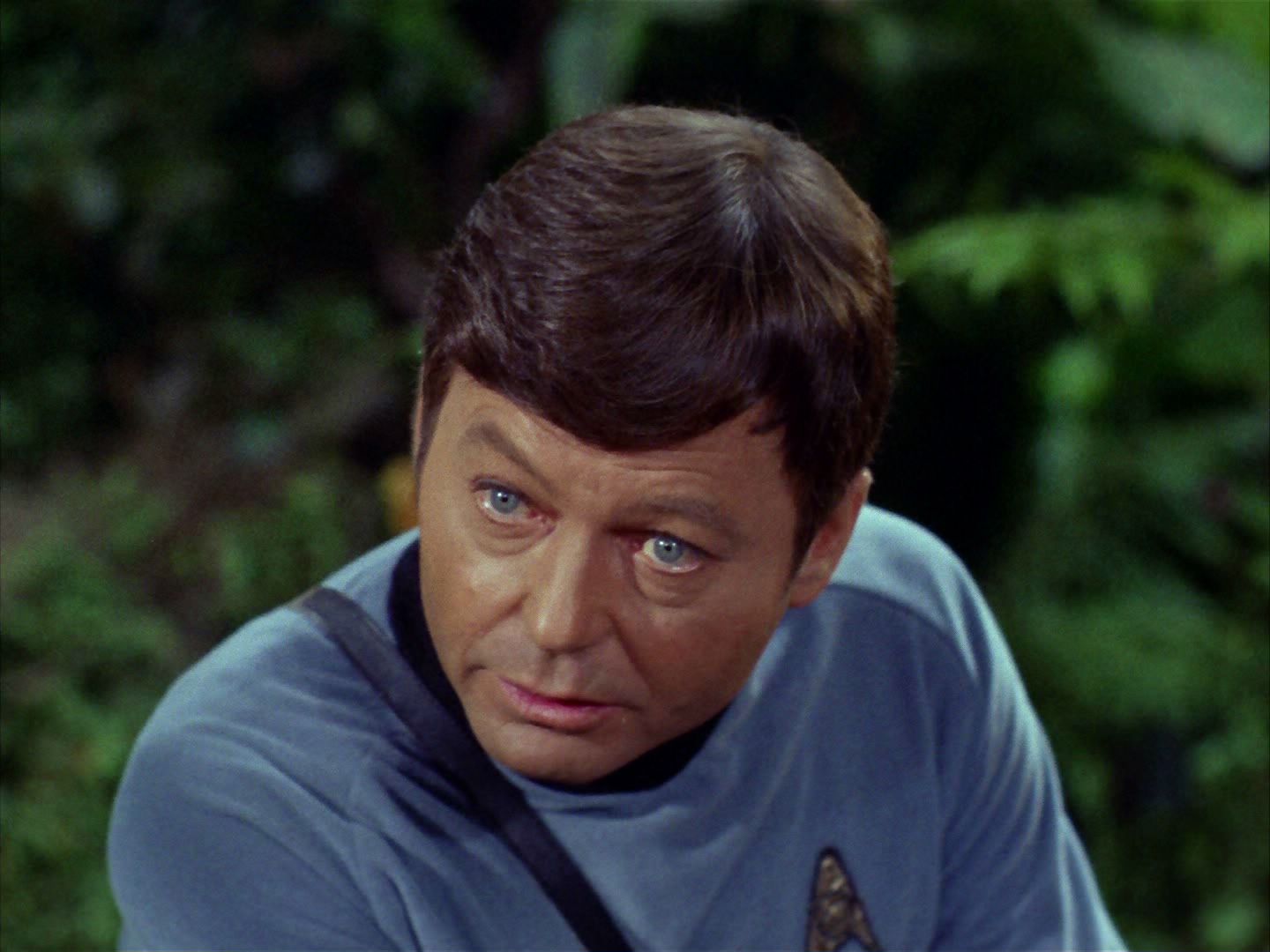 ariane179254_StarTrek_2x05_TheApple_0378.jpg