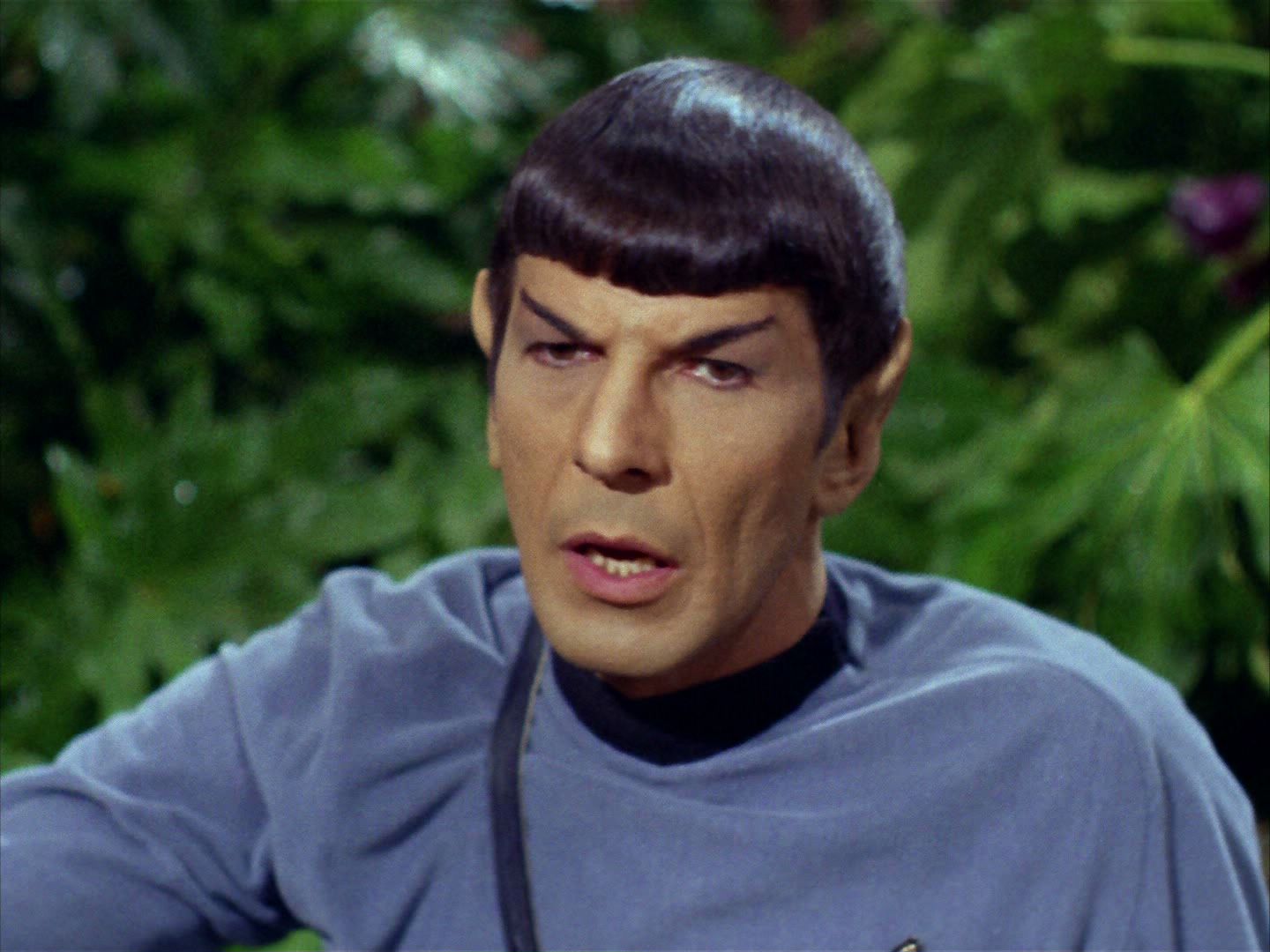 ariane179254_StarTrek_2x05_TheApple_0382.jpg