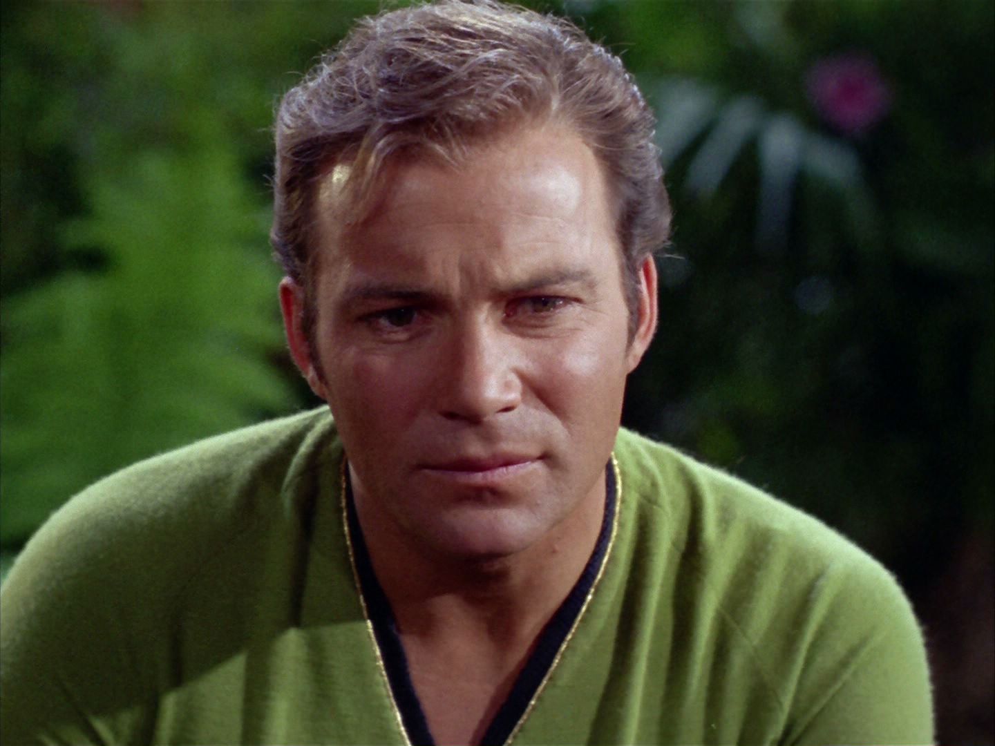 ariane179254_StarTrek_2x05_TheApple_0391.jpg