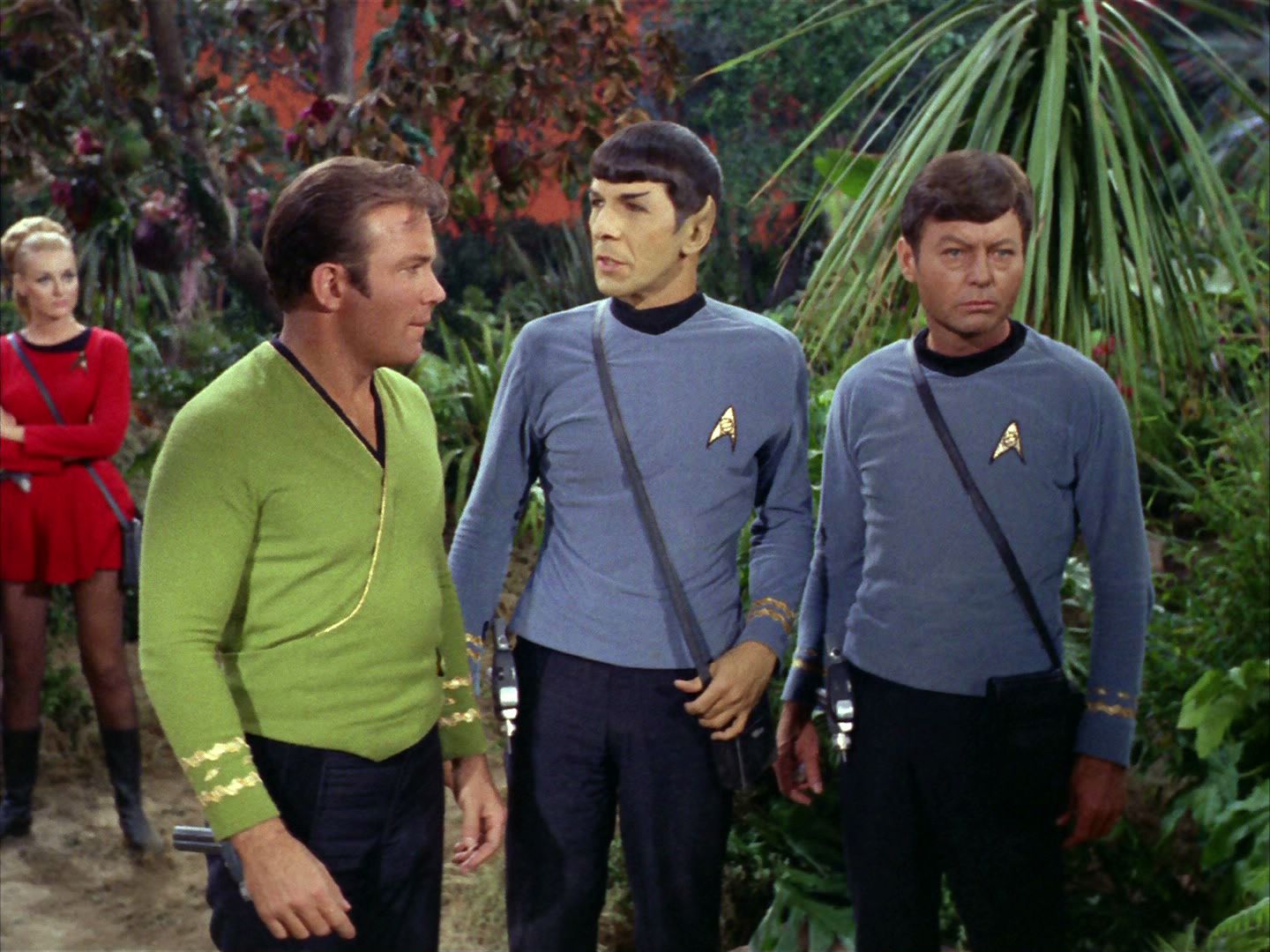 ariane179254_StarTrek_2x05_TheApple_0412.jpg
