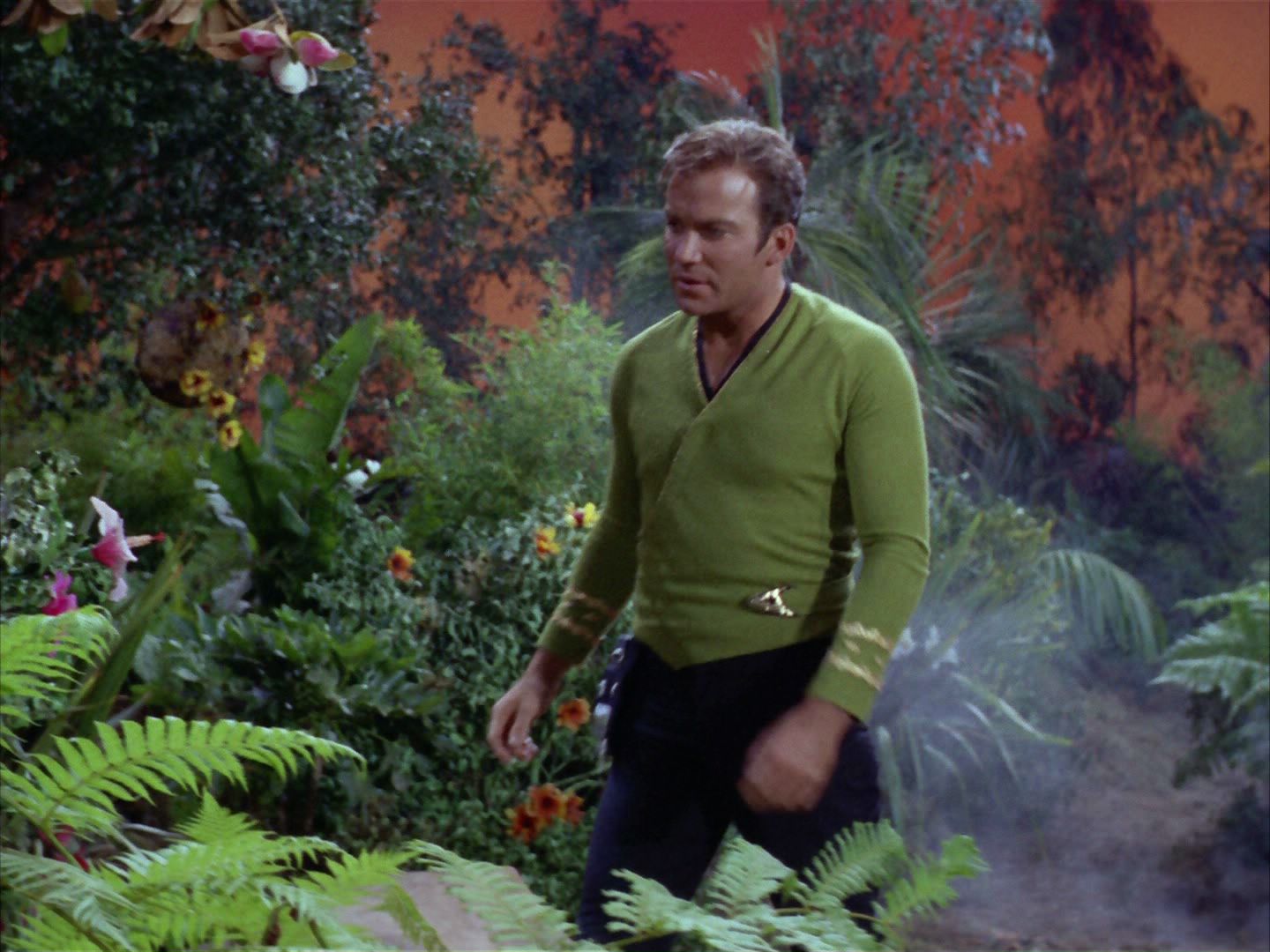 ariane179254_StarTrek_2x05_TheApple_0450.jpg